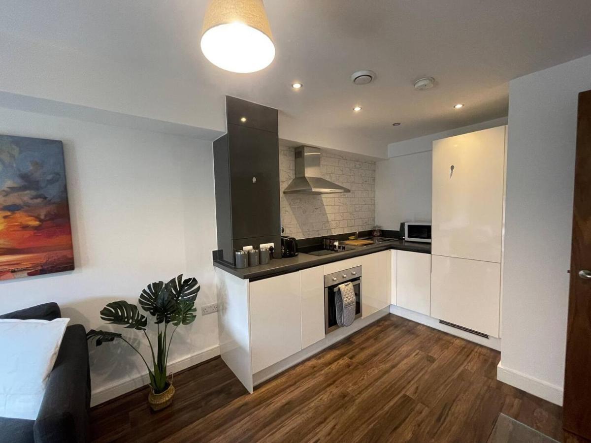 Modern Spacious 1 Bed Flat In Birmingham City Centre With Free Parking, Fast Free Wifi And Netflix Exterior foto