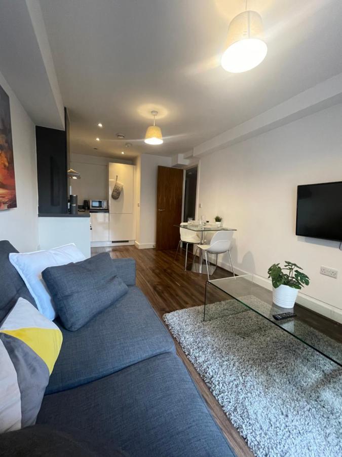 Modern Spacious 1 Bed Flat In Birmingham City Centre With Free Parking, Fast Free Wifi And Netflix Exterior foto